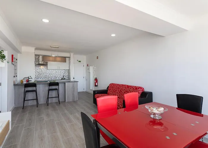 Seaviews Apartment *