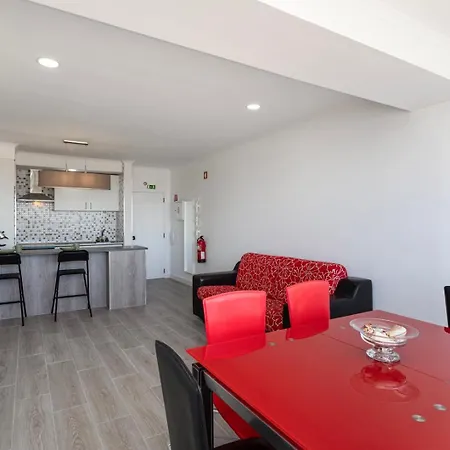 Seaviews Apartment *